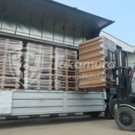 pallet kertas industri pergudangan